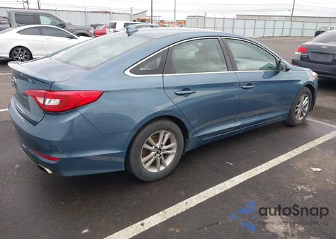 2017 Hyundai Sonata z USA, uszkodzony, nr VIN 5NPE24AF1HH440768